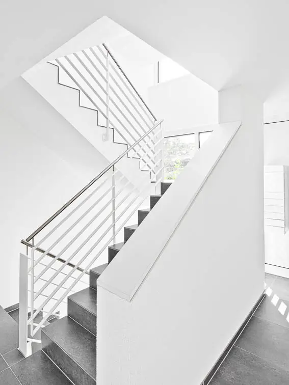 Lichtdurchflutetes Treppenhaus Mehrfamilienhaus Telgte Das lichtdurchflutete Treppenhaus