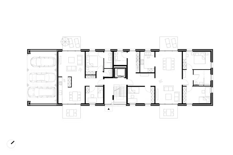 Im Grundriss Erdgeschoss zeigen sich das doppelt-symmetrische Layout des Baukörpers und die durchgesteckten Wohn-Essbereiche Im Grundriss Erdgeschoss zeigen sich das doppelt-symmetrische Layout des Baukörpers und die durchgesteckten Wohn-Essbereiche